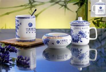 定制春节礼品,景德镇青花茶杯厂